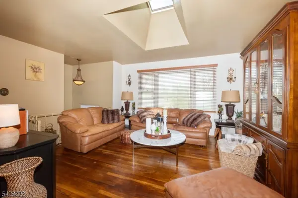 22 Holiday Dr, Hopatcong Boro, NJ 07843