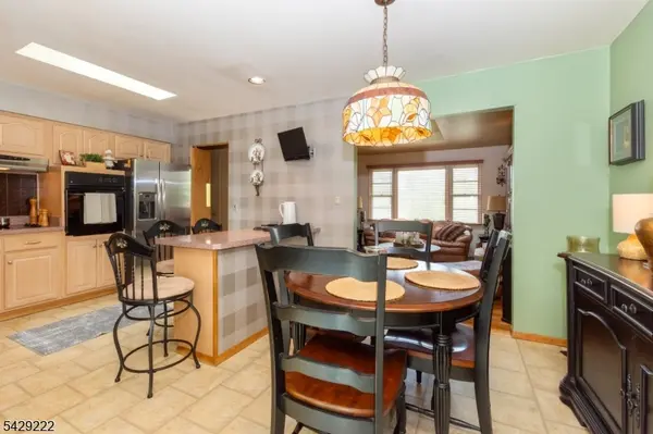 22 Holiday Dr, Hopatcong Boro, NJ 07843
