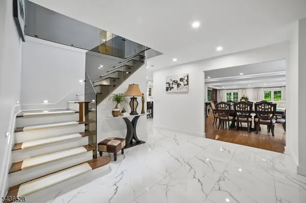 36 Ivy Pl, Wayne Twp., NJ 07470