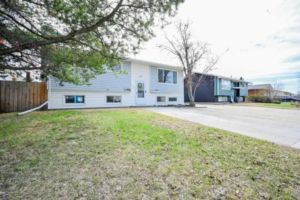 9815 80 AVE,  Grande Prairie,  AB T8V 3S5