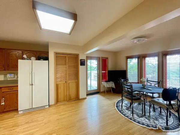 5909 11 Avenue, Edson, AB T7E 1J2