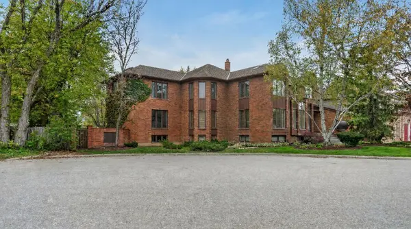 15 Sunforest CT, Toronto C07, ON M2R 3W3