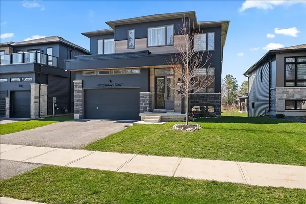118 Berkely ST, Wasaga Beach, ON L9Z 0K5