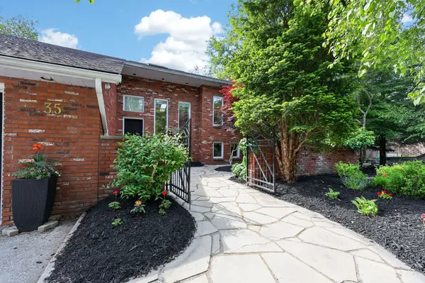 35 Jodies LN, Springwater, ON L0L 1X1