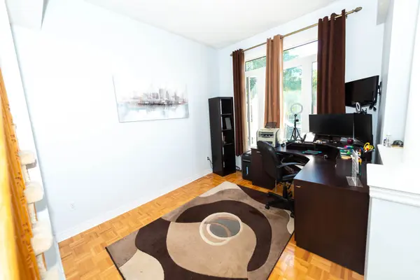 19 Fountainview WAY, Brampton, ON L6S 6K4