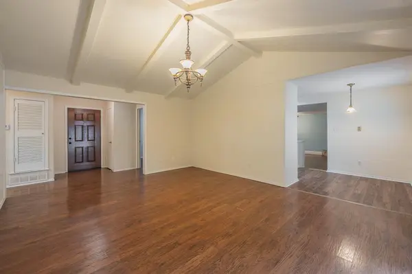 804 N Ector Drive, Euless, TX 76039