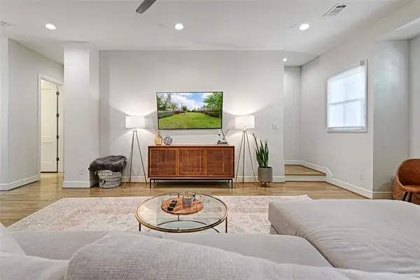 5089 Gaston Avenue #1002, Dallas, TX 75214
