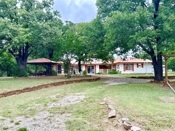 4216 Greenwood Road, Weatherford, TX 76088