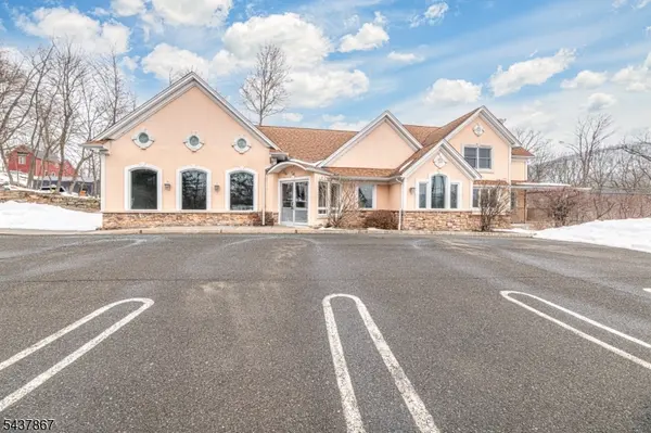 137 S Rutherford Ave, Franklin Boro, NJ 07416