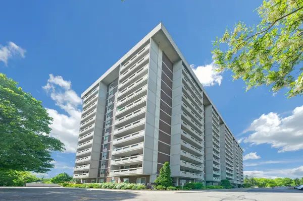 50 Inverlochy BLVD #804, Markham, ON L3T 4T6