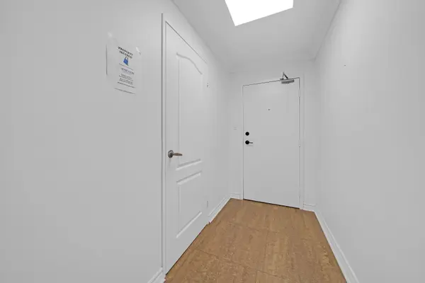 50 Inverlochy BLVD #804, Markham, ON L3T 4T6
