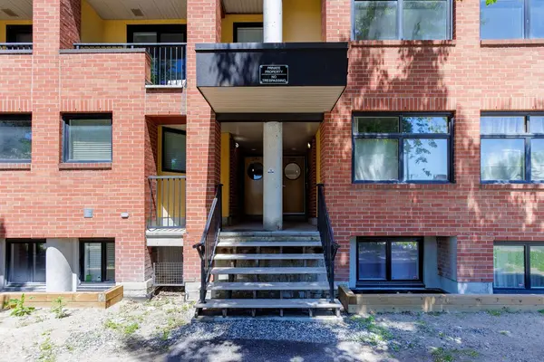 255 Clarence ST #10, Lower Town - Sandy Hill, ON K1N 5P9