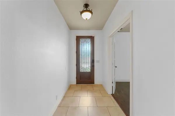 1204 E Shawnee Drive, Savannah, TX 76227