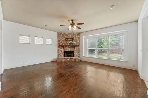 1204 E Shawnee Drive, Savannah, TX 76227