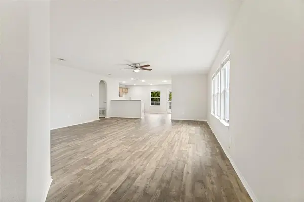 556 Winbridge Lane, Fort Worth, TX 76052