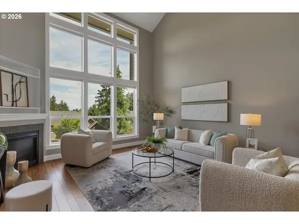 402 LA CRESTA DR SE, Salem, OR 97306