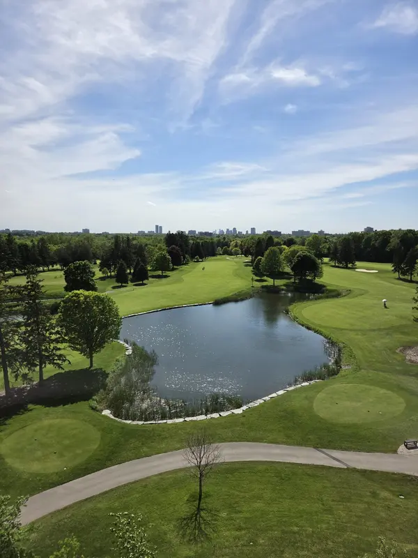 399 Royal Orchard BLVD #519, Markham, ON L3T 0H3