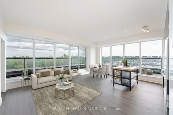 185 Deerfield RD #504, Newmarket, ON L3Y 0G7