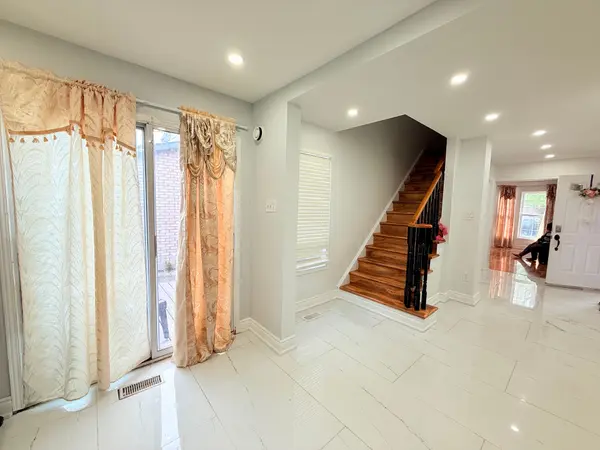 78 Shady Pine CIR S, Brampton, ON L6R 1K3