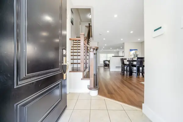 481 Cedar Hedge RD, Milton, ON L9T 5K2