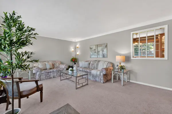 4103 Barry DR, Lincoln, ON L3J 0L3