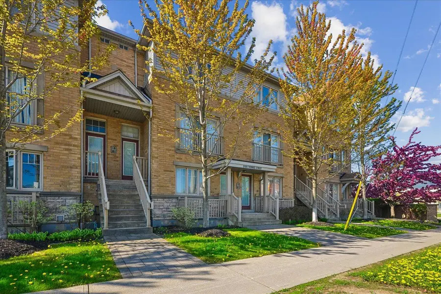 3100 Thomas ST #7, Mississauga, ON L5M 0T2