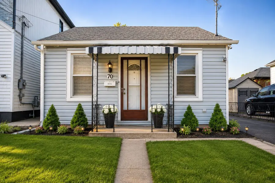 70 Poulette ST, Hamilton, ON L8P 4E2