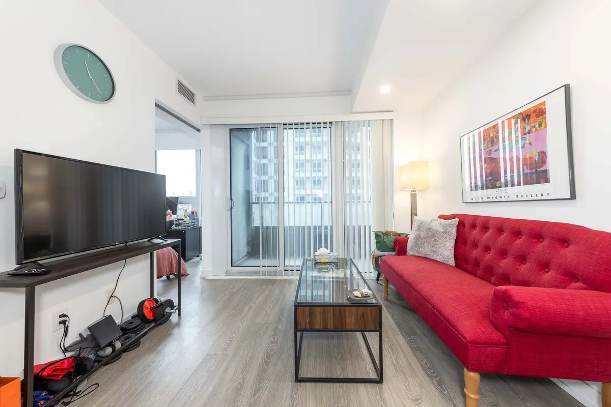 19 Western Battery RD #801, Toronto C01, ON M6K 0E3