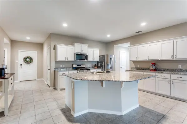 605 Basteen Lane, Justin, TX 76247