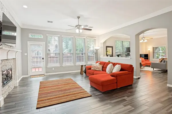 401 Manders Court, Irving, TX 75063