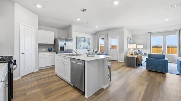 8425 BLUEBONNET BEND Road, Fort Worth, TX 76131
