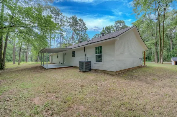 2130 Twin Lake Drive, Bossier City, LA 71006