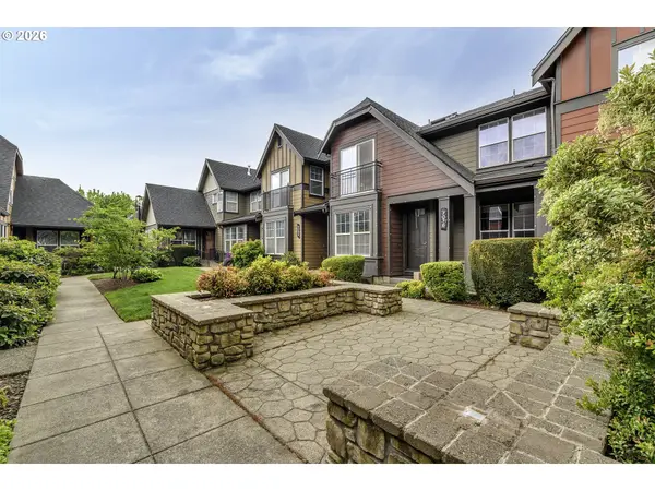 7084 NE STONEWATER ST, Hillsboro, OR 97124