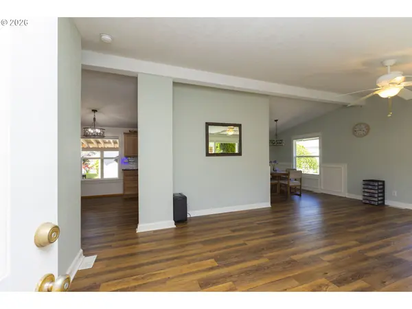 11584 SW ROYAL VILLA DR, Portland, OR 97224