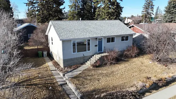 4512 5 AVE, Edson, AB T7E 1B9