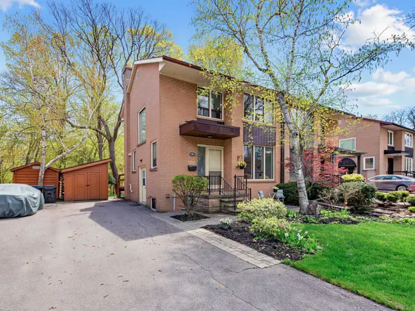 46 Plateau CRES, Toronto C13, ON M3C 1M8