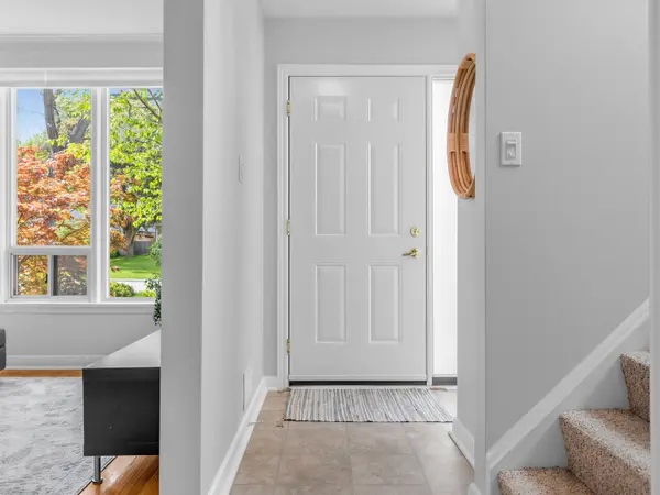 46 Plateau CRES, Toronto C13, ON M3C 1M8