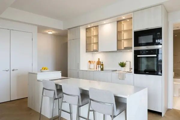 11 Yorkville AVE #3602, Toronto C02, ON M4W 1L2