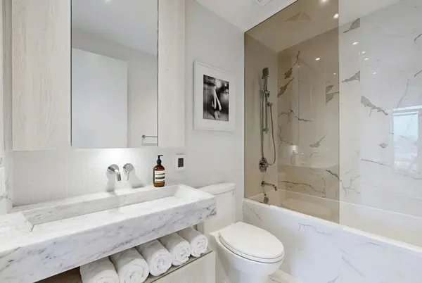 11 Yorkville AVE #3602, Toronto C02, ON M4W 1L2