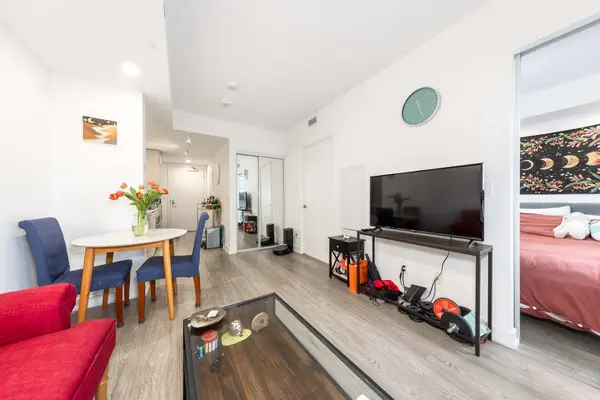 19 Western Battery RD #801, Toronto C01, ON M6K 0E3