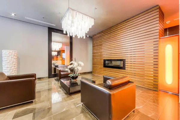 21 Nelson ST #823, Toronto C01, ON M5V 3H9