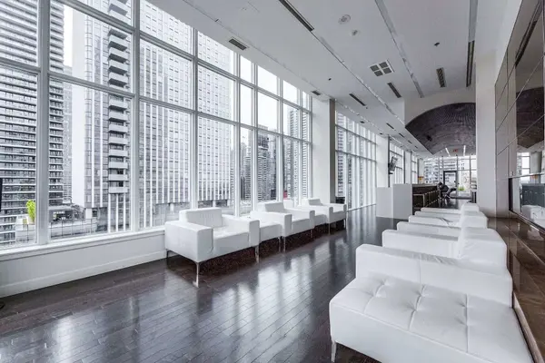 21 Nelson ST #823, Toronto C01, ON M5V 3H9