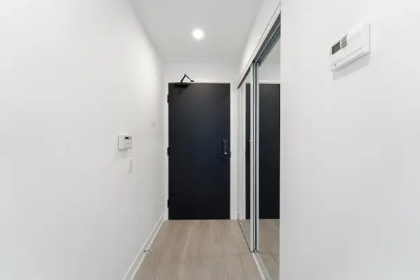 88 Queen ST E #4711, Toronto C08, ON M5C 0B6