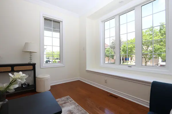 22 Morland CRES, Ajax, ON L1T 4P5