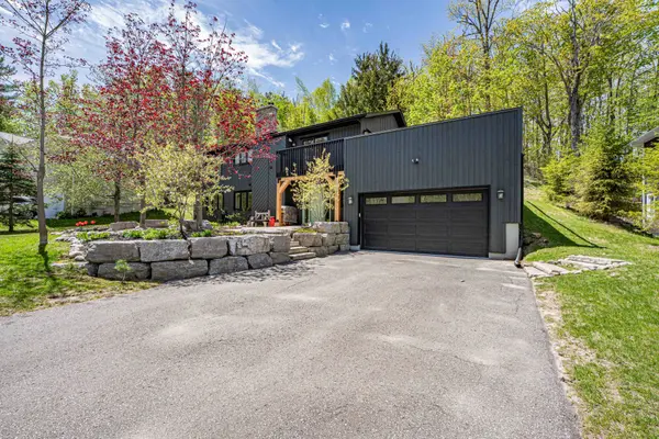 15 Pine Ridge TRL, Oro-medonte, ON L4M 4Y8