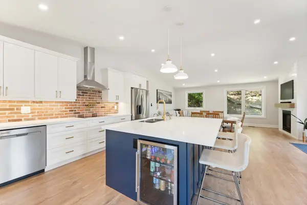 15 Pine Ridge TRL, Oro-medonte, ON L4M 4Y8
