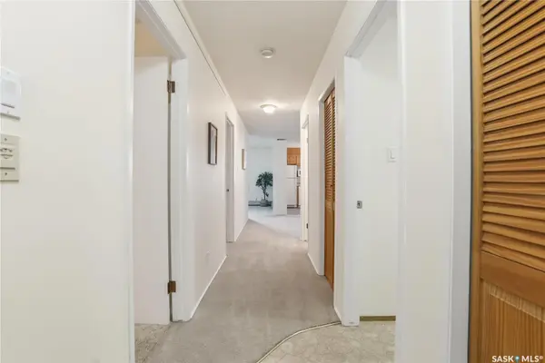 3130 Louise STREET #206, Saskatoon, SK S7J 3L8