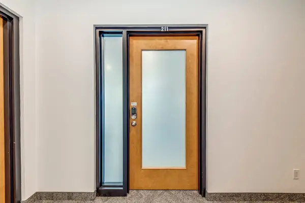 3475 Rebecca ST #211, Oakville, ON L6L 0H3