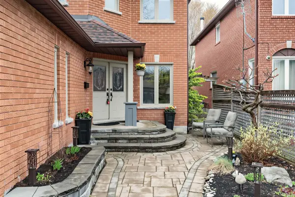 3519 Pintail CIR, Mississauga, ON L5N 6C8