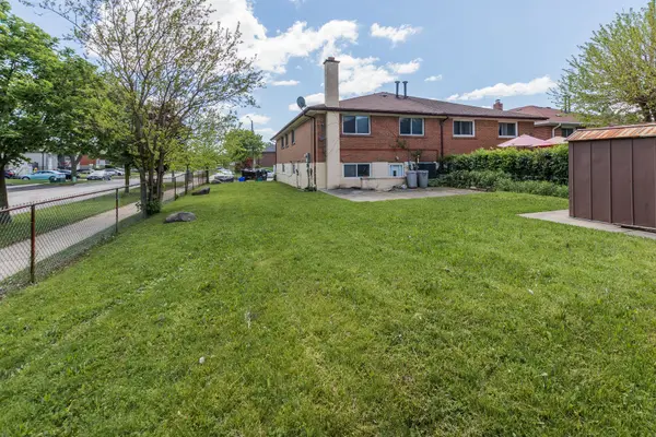 783 Annamore RD, Mississauga, ON L4Y 2V6